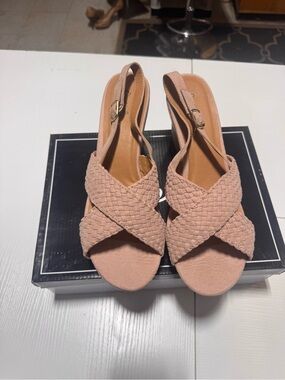 Woven Cross-Strap Slingback Wedge Sandals in Blush